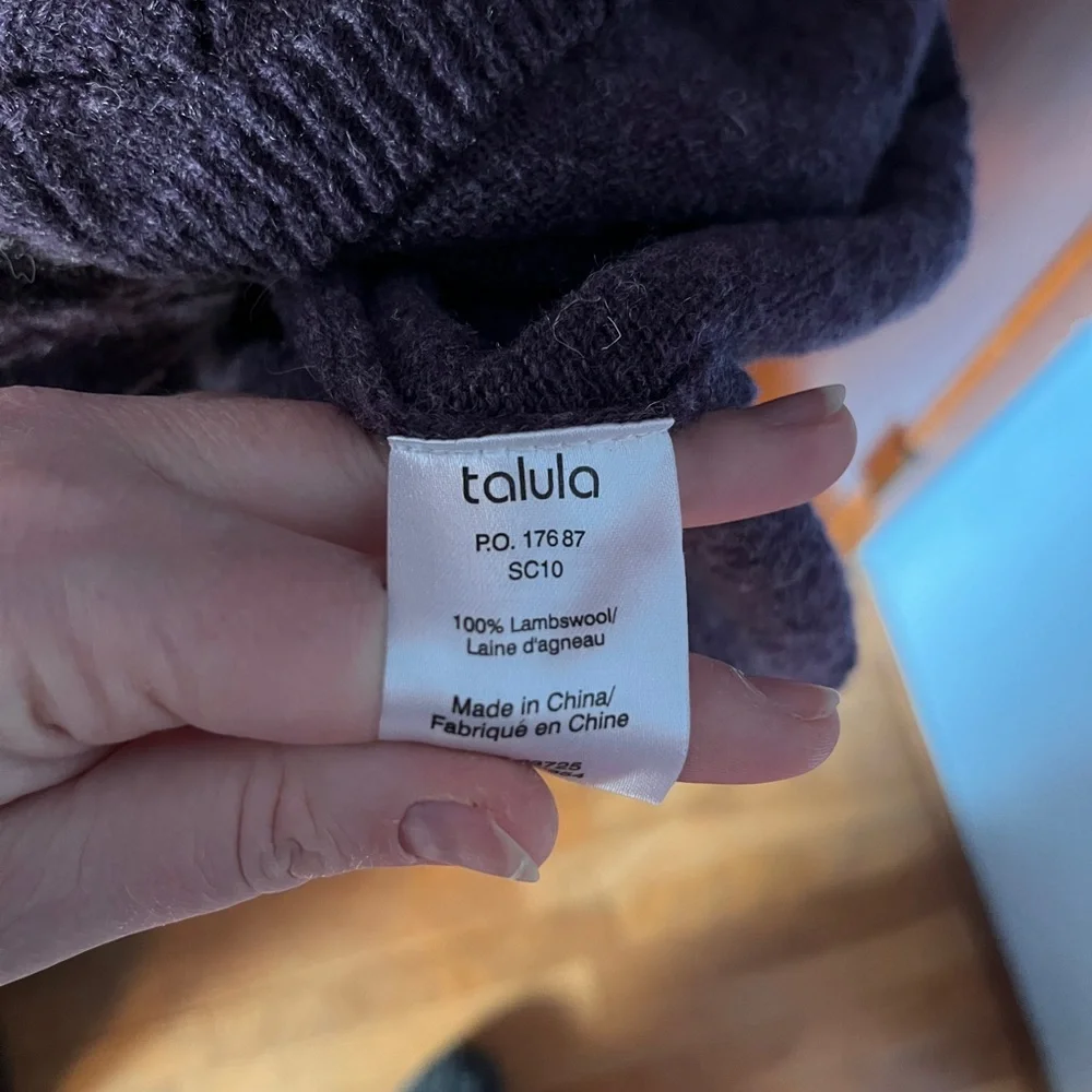 Vintage talula by Aritzia 100%lambswool sweater vest . - Picture 3 of 3
